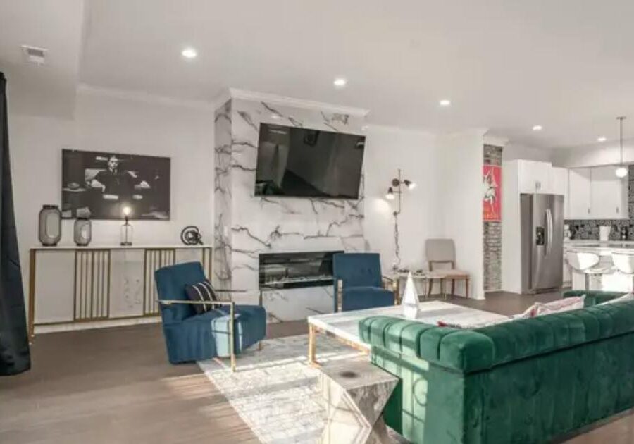 Living room at 511 Campbell St, Unit A furnished corporate apartment in Kansas City